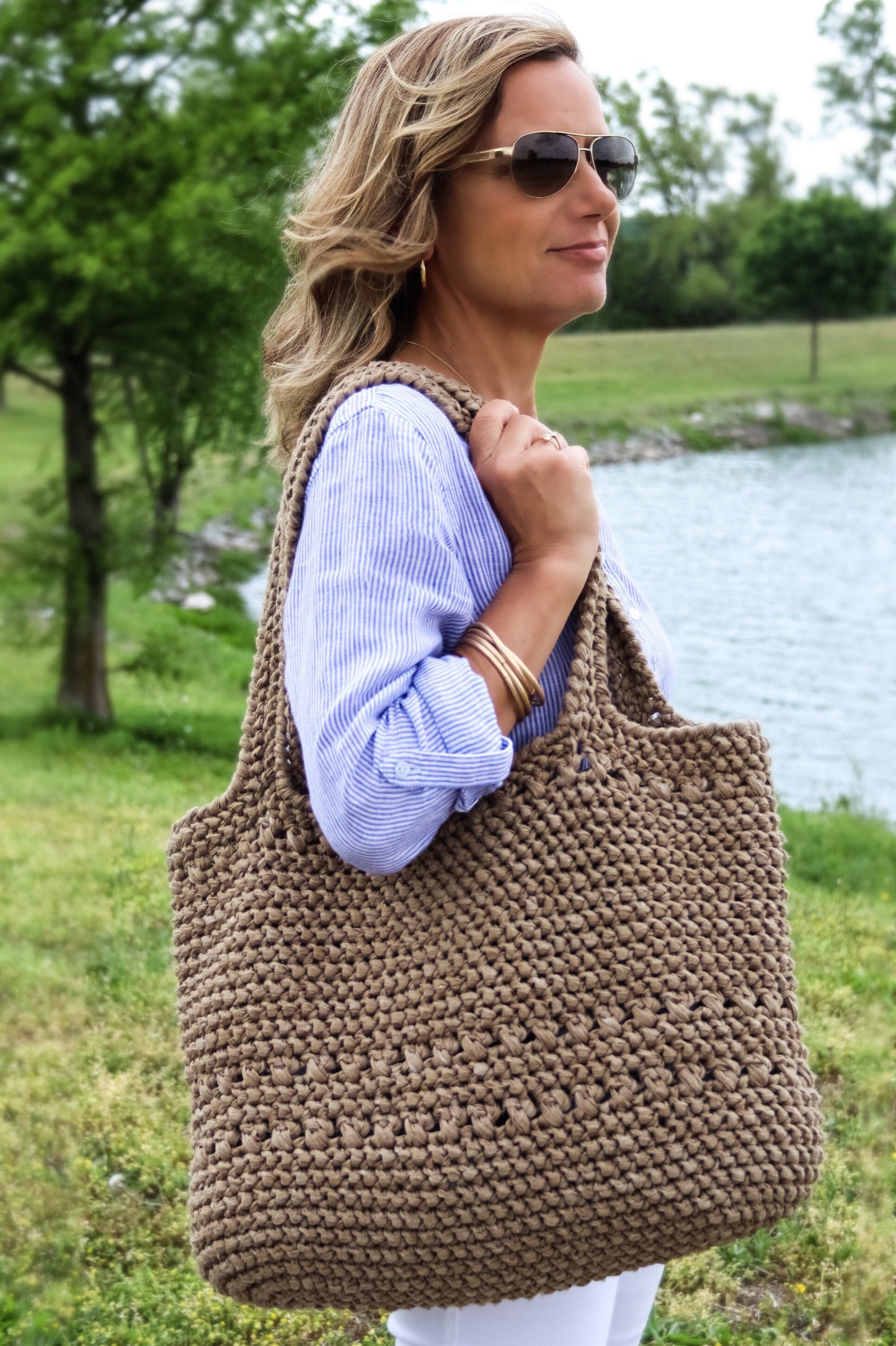 The Weekender Crochet Bag Pattern with full Video Tutorial