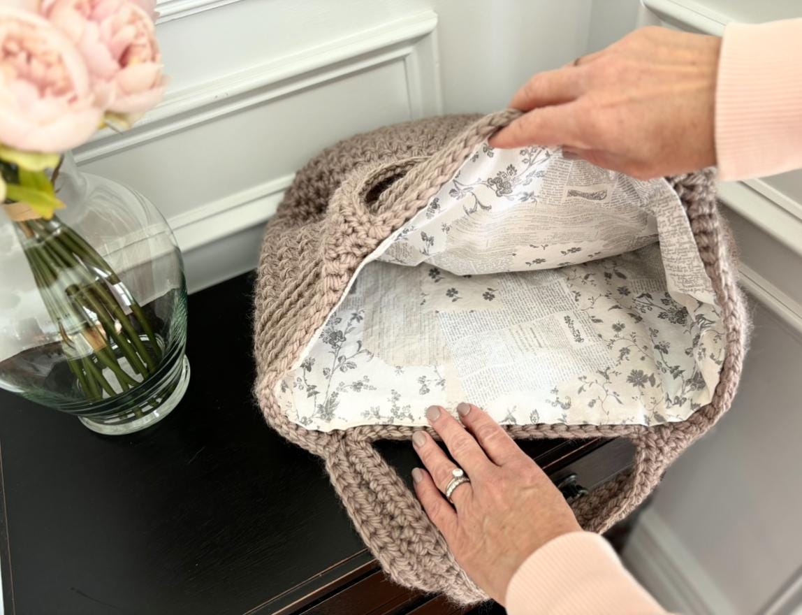 Crochet Bag Pattern with LINER Pattern, VIDEOS INCLUDED for making the bag and the fabric